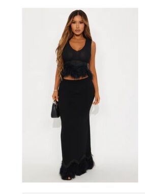 Fashion Nova Black Feather-Trim Maxi Skirt Set